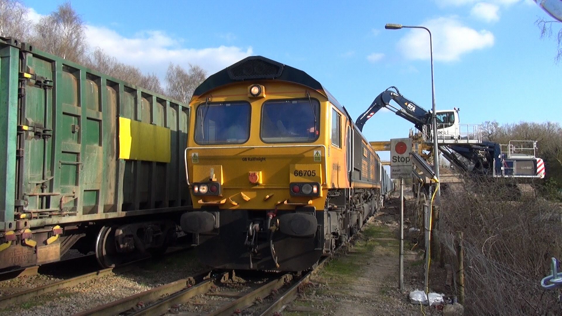 Cab Ride GBRF136: West Hampstead Thameslink to Calvert via Acton Mainline, Drayton Green and Aylesbury